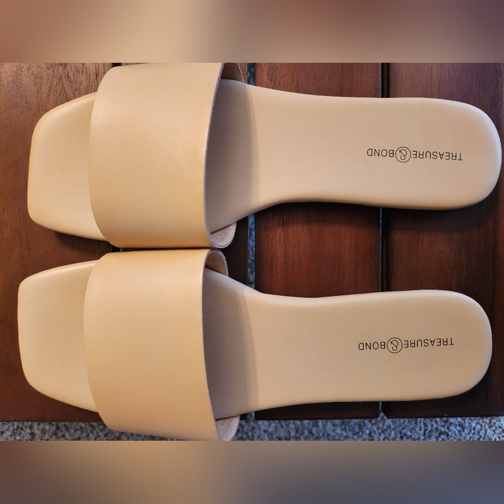 Treasure & Bond slides, 8M, NIB